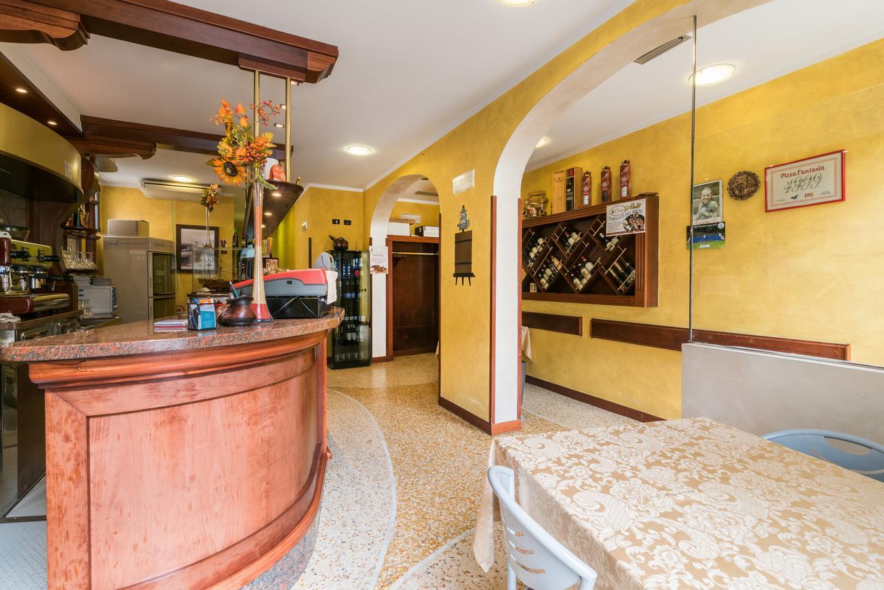 Il Torchio Di Alchieri Moreno E C Sas Pizzighettone エクステリア 写真